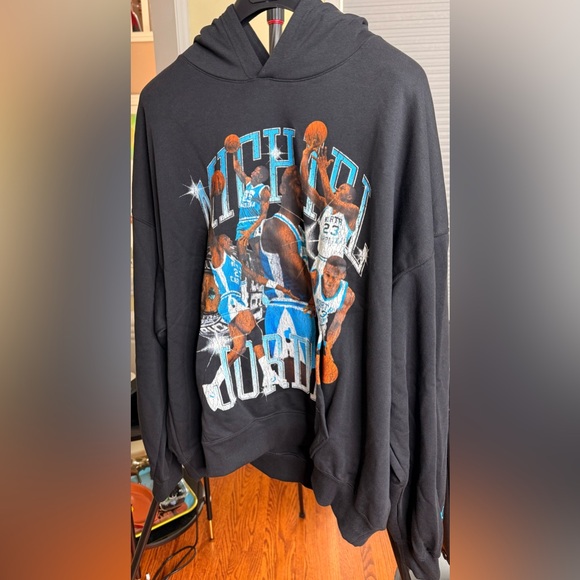 GORGEOUS JORDAN HOODIE!!!
Featuring a young Jordan in North Carolina!!! - Picture 4 of 8
